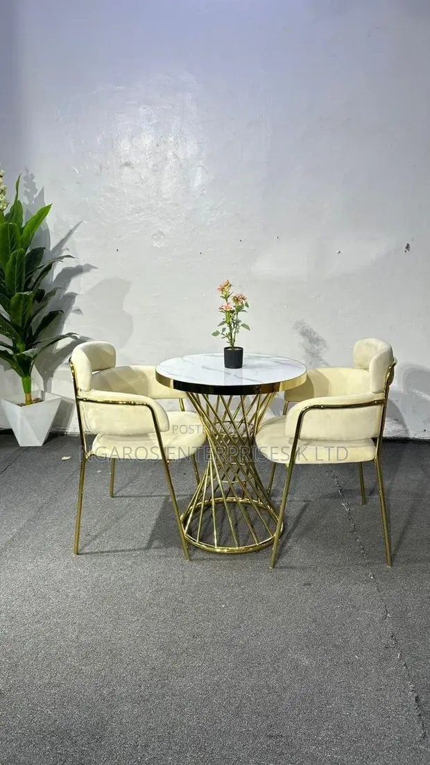 Modern Round Bench with Two Chairs - 1
