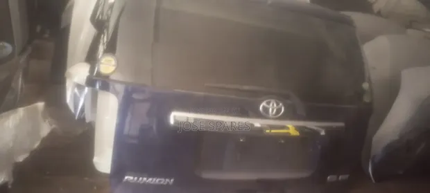 Toyota Rumion Tail Gate - 1