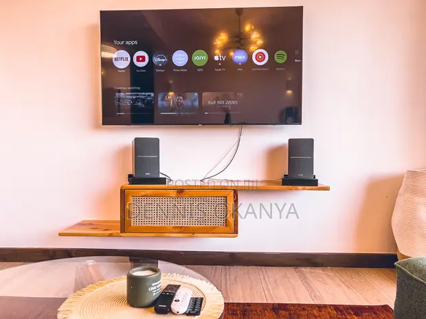 Samsung 55-inch 4K UHD TV with Google TV - 1