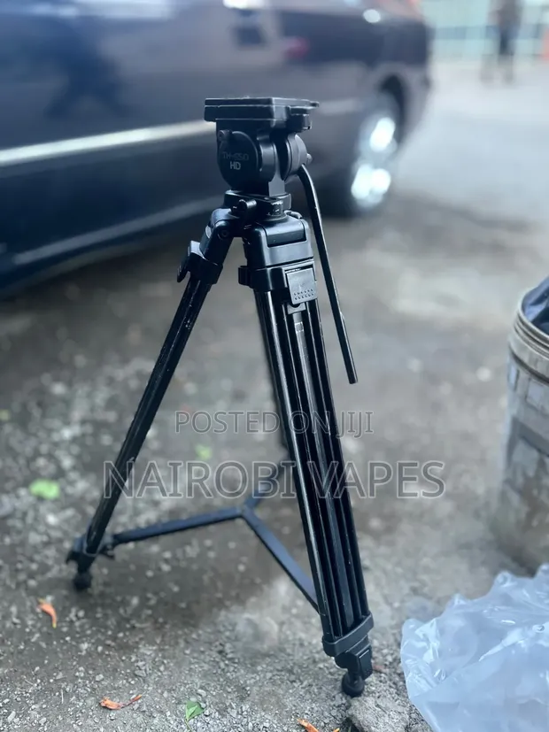 Libec TH-650HD Fluid Head Tripod System - 1