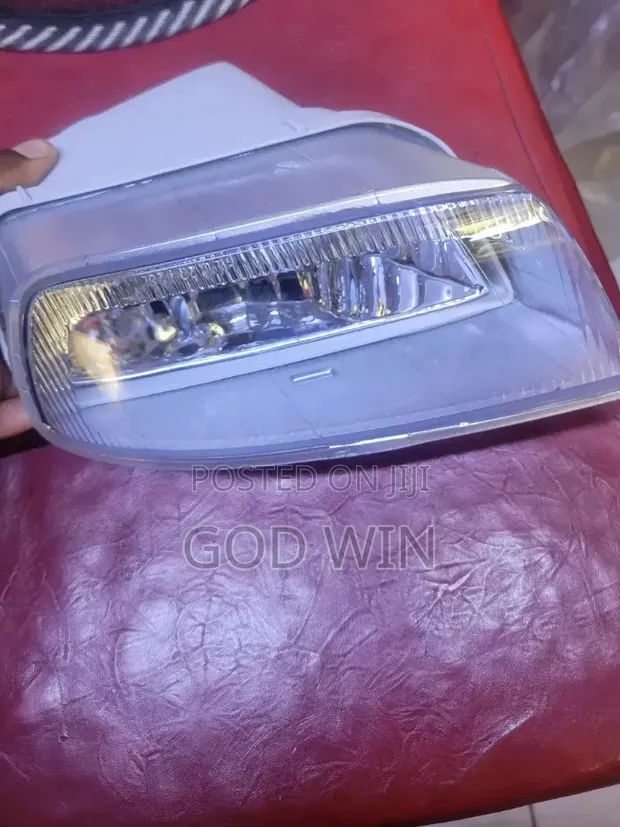 Toyota Premio Fog Lamp - Taiwan - 1