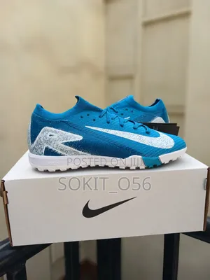 Nike Mercurial Vapor 16 Football Boots