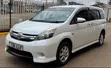 Toyota Isis 2014 White - 2