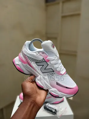 New Balance 2000R Women's Sneakers