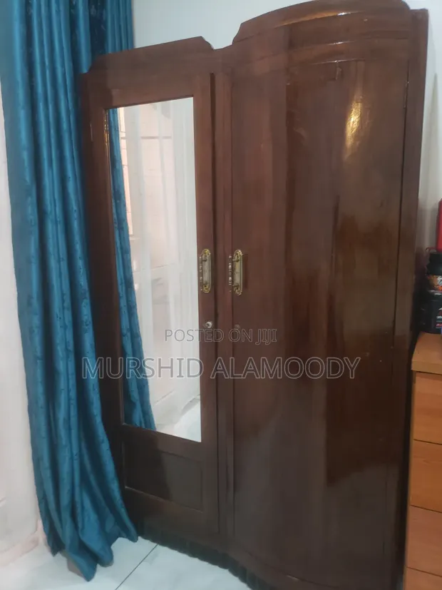 High-Quality Hardwood Storage Cabinet with Mirror - 1