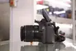 Canon 4000D DSLR na Lens ya 18-55mm, Kadi ya 32GB & Tripod - 1