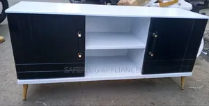4.5ft Executive American Flats TV Stand