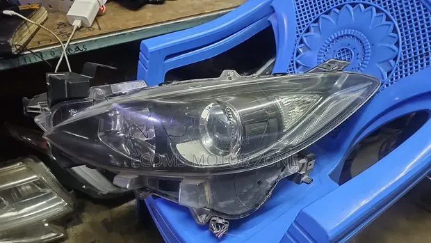 Mazda Axela 2015 Headlight (Letter K) - 1