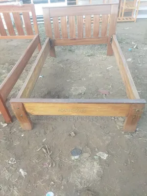 Kitanda cha Mahogany 4x6 Feet