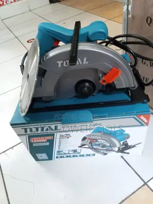 Total 1400W Circular Saw (185mm Blade)