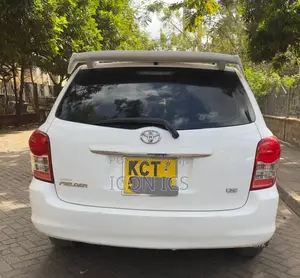 Toyota Corolla Fielder 1.5 Petrol FWD 2012 Nyeupe