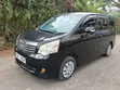 Toyota Noah 2010 Nyeusi - 3