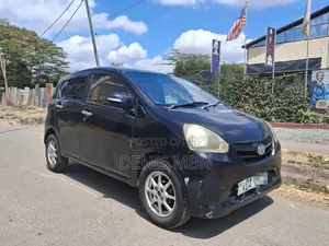 Daihatsu Mira 2014 Nyeusi