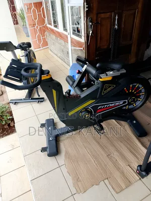 Baiskeli ya Mazoezi ya Spinning ya Kibiashara