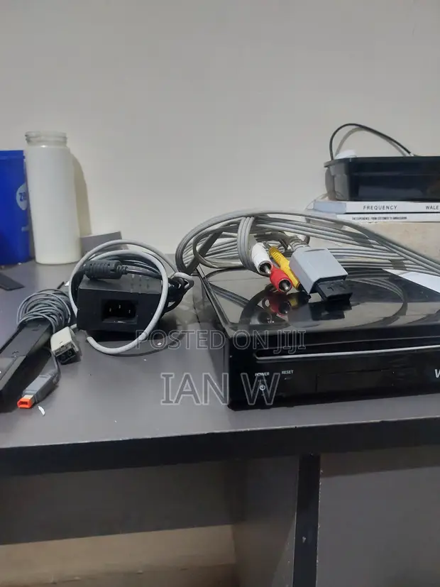 Black Nintendo Wii Console (No Remotes) - 1