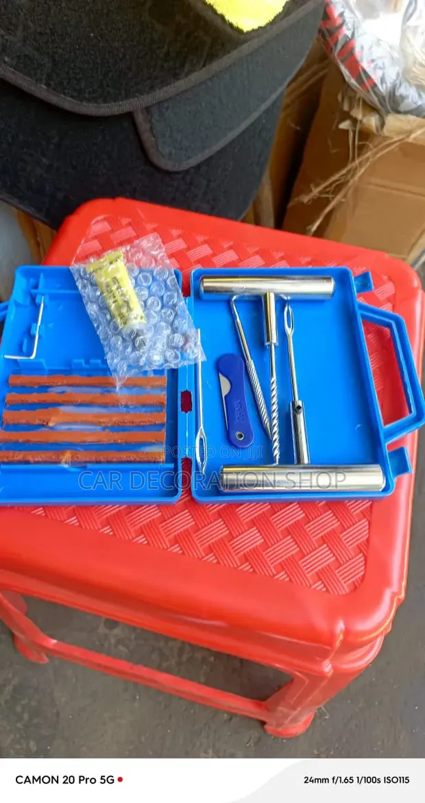 Heavy Duty Tubeless Emergency Puncture Repair Kit - 1