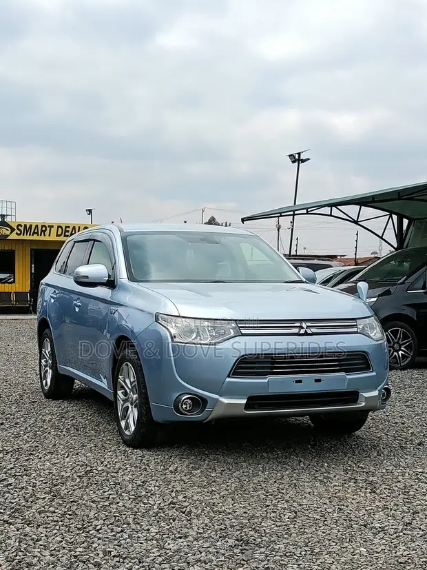Mitsubishi Outlander 2015 Blue - 1