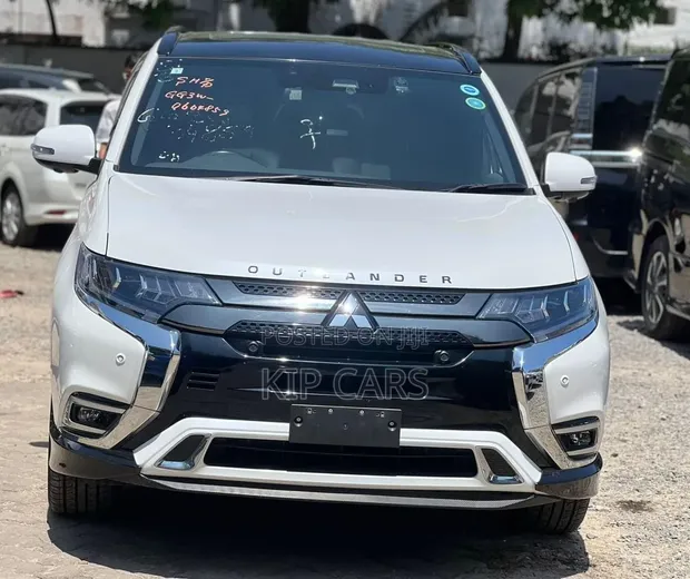 Mitsubishi Outlander 2.4 PHEV AWD 2019 White - 1