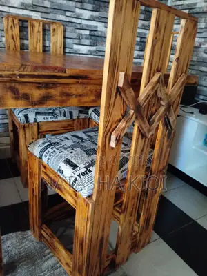 Meza ya Kulia ya Viti 4 - Modern, Imara