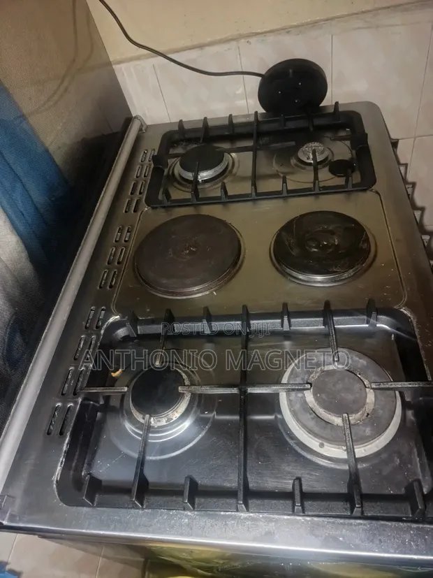 Cooker ya Gesi ya Vichemsho 6 (4 Gesi, 2 Umeme) - 1