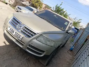 Volkswagen Touareg 2009 Dhahabu