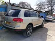 Volkswagen Touareg 2009 Dhahabu - 3