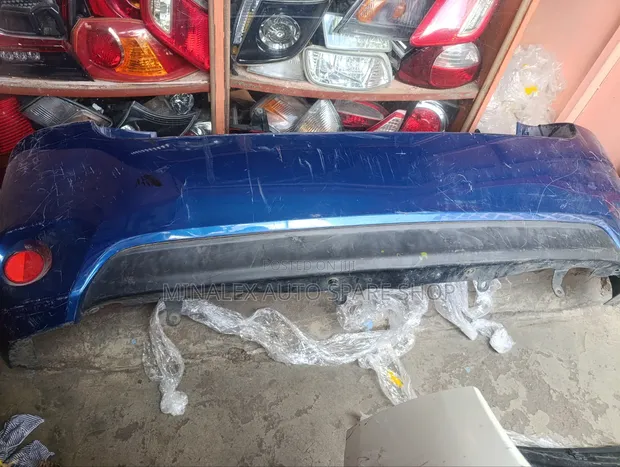 Toyota Auris Back Bumper (2010) - 1