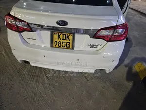 Subaru Legacy B4 2016 Nyeupe