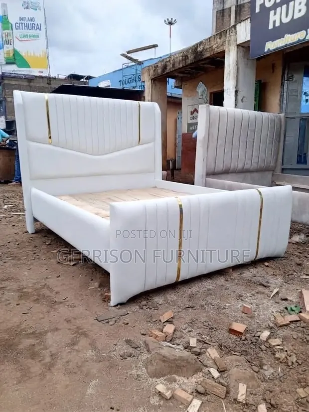 5x6 Chester Bed - White - 1