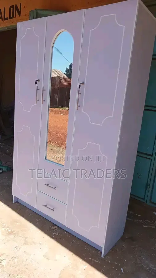 Mbao Iliyokusanywa Wardrobe ya Mtendaji - 1