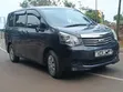Toyota Noah 2012 Gray - 2