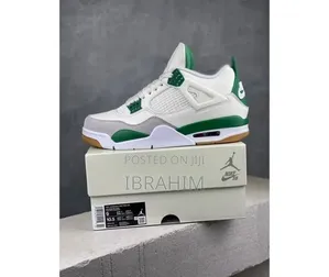 Air Jordan 4 Pine Green