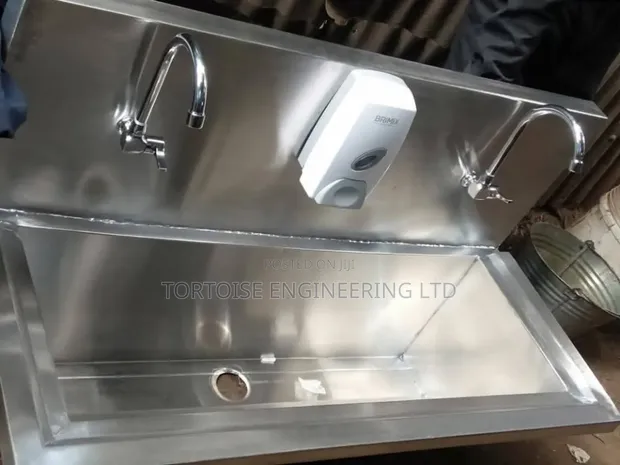1200mm Stainless Steel Scrub Sink - 1