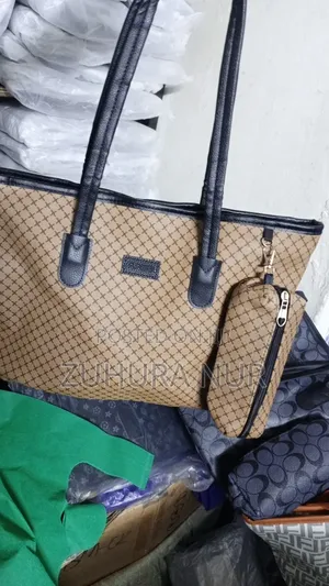 Azuh Collections Mkoba wa Mikono wa Faux Leather wa Kati wa Rangi Nyingi