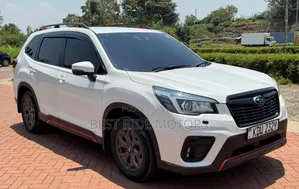 Subaru Forester 2019 Nyeupe