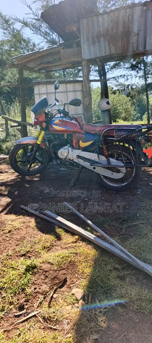 Bajaj Boxer 150 UG 2021 Nyekundu - 1