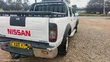 Nissan Hardbody Pickup 2005 Nyeupe - 4