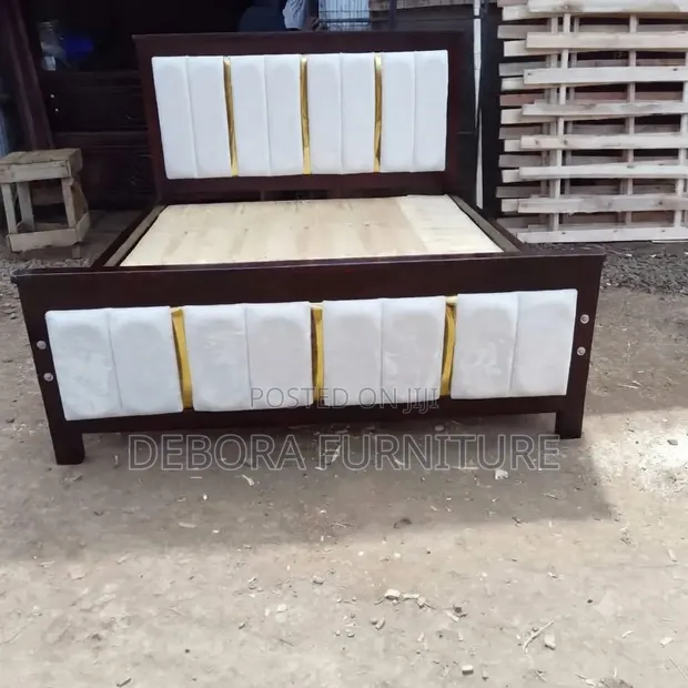 Majestic Mahogany Velvet Bed 5x6 - 1