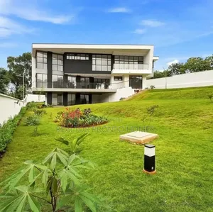 5 Bedroom All-En-Suite House with Guest Wing in Nyari