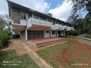 4-Bedroom Townhouse with DSQ in Kileleshwa