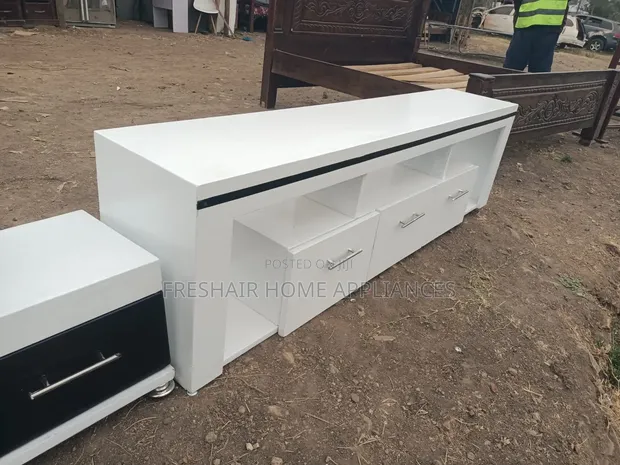 TV Stand Imetumika - Hali Nzuri - 1