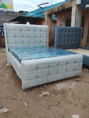 Modern Chesterfield Puffy Bed Frame with Mattress (Queen)