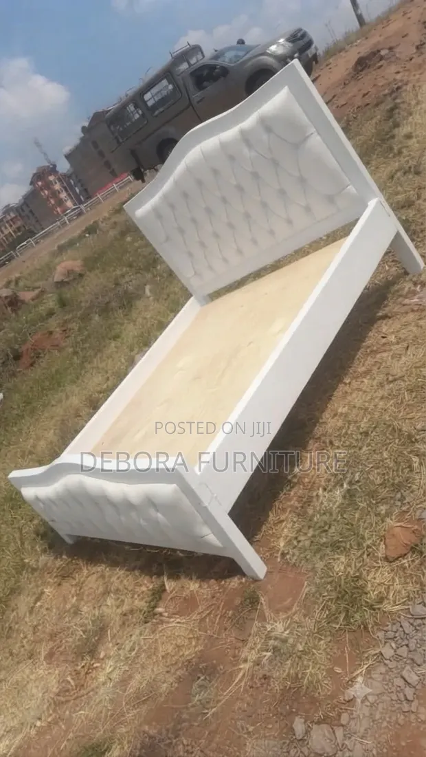 Unique 5x6 Mocket Bed - 1