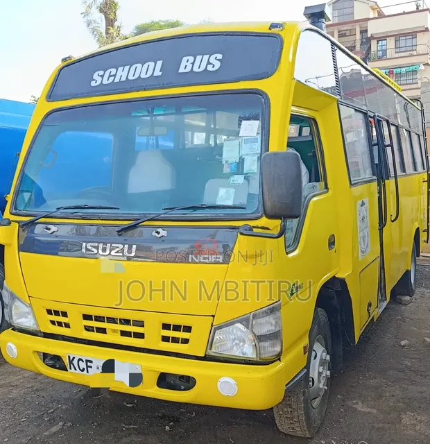 Isuzu NQR 2015 - Njano - 1
