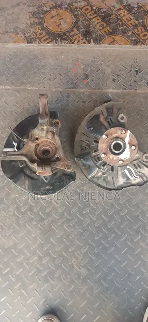 Subaru Hubs and Calipers (Used)