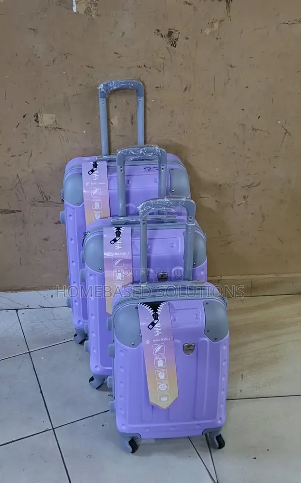Luxury Fibre Suitcase Set - 3 Pieces - 1