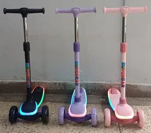 Scooter ya Watoto yenye Dekki Zinazong'aa za LED