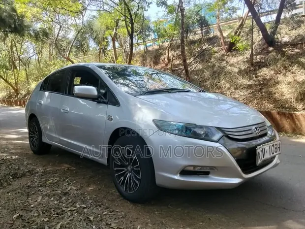 Honda Insight 2012 Nyeupe - 1