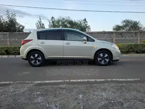 Nissan Tiida 2007 Gold Hatchback