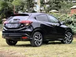 Honda Vezel 1.5 Hybrid 2WD 2019 Nyeusi - 2